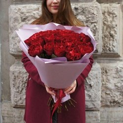 Букет «Сияй! Букет из 25 красных роз сорта Хартс, пионовидные» Букет «Сияй! Букет из 25 красных роз сорта Хартс, пионовидные»