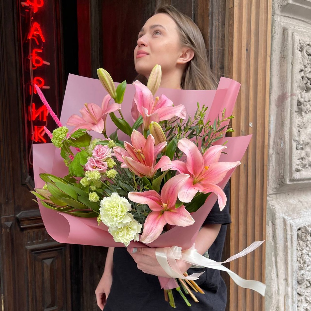 Букеты из лилий с доставкой в Москве | купить лилии в StudioFlor
