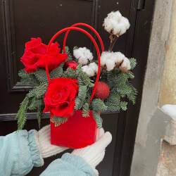 Букет «Время сказки: новогодняя композиция» Букет «Время сказки: новогодняя композиция»