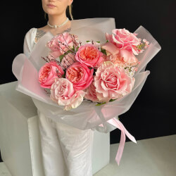 Свет моих очей: авторский букет с французскими розами  Свет моих очей: авторский букет с французскими розами