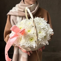 Букет «Для мамы: корзина с белоснежной хризантемой» Букет «Для мамы: корзина с белоснежной хризантемой»