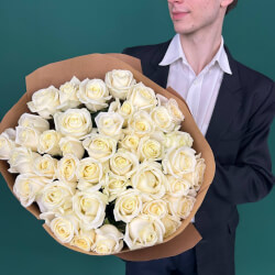 Букет «Свежие 41 белая роза в крафте» Букет «Свежие 41 белая роза в крафте»
