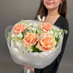 Букет ««Сердечный эликсир» с аквабоксом и коробкой-переноской» Букет ««Сердечный эликсир» с аквабоксом и коробкой-переноской»