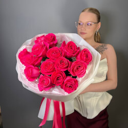 Букет «Феличита: 15 розовых роз» Букет «Феличита: 15 розовых роз»
