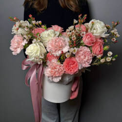 Букет «Шляпная Коробка Недели «Субретка»» Букет «Шляпная Коробка Недели «Субретка»»