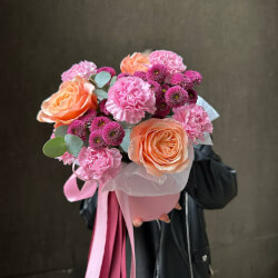 Букет «Шляпная Коробка Недели «Солнце на закате»» Букет «Шляпная Коробка Недели «Солнце на закате»»